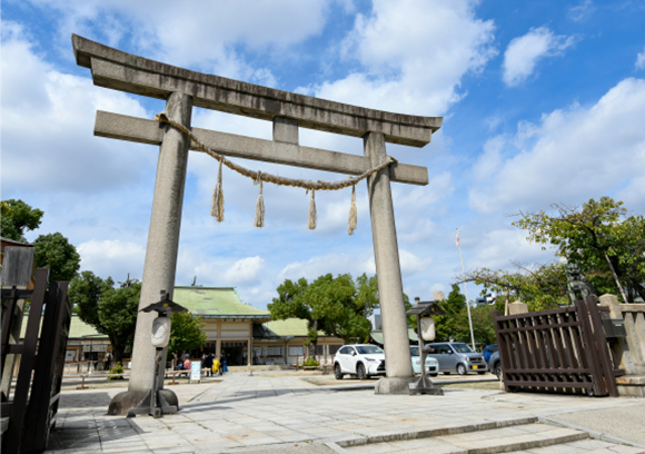生國魂神社徒歩6分(約480m)